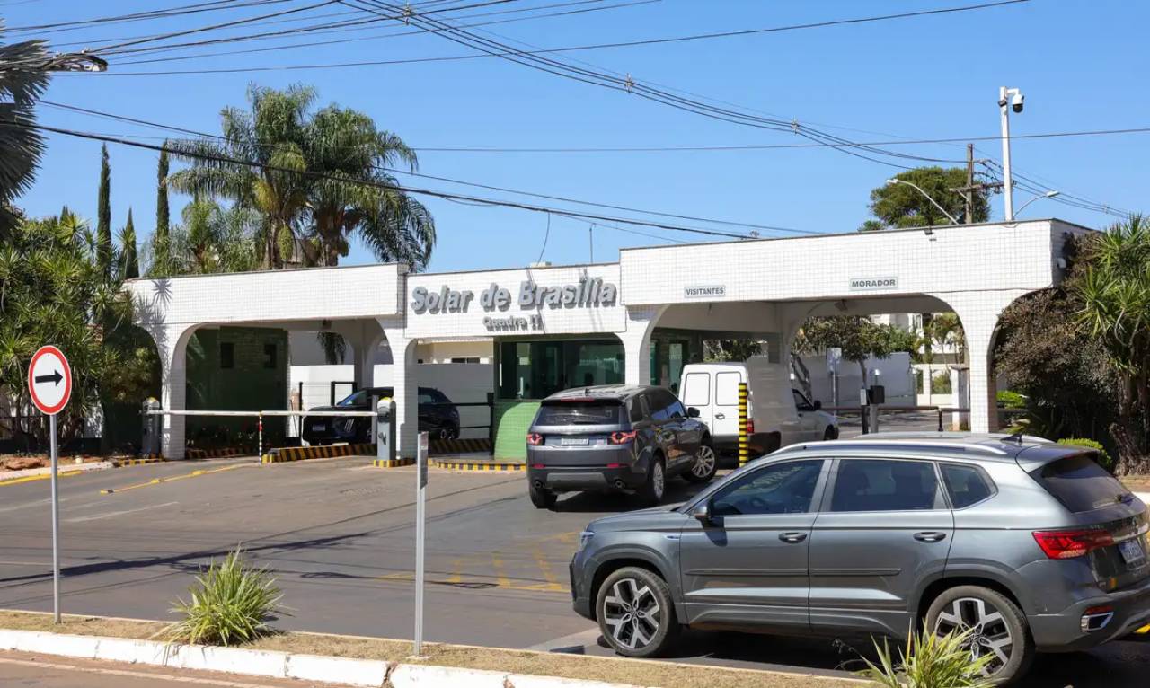 Entrada do condomínio onde mora Jair Bolsonaro