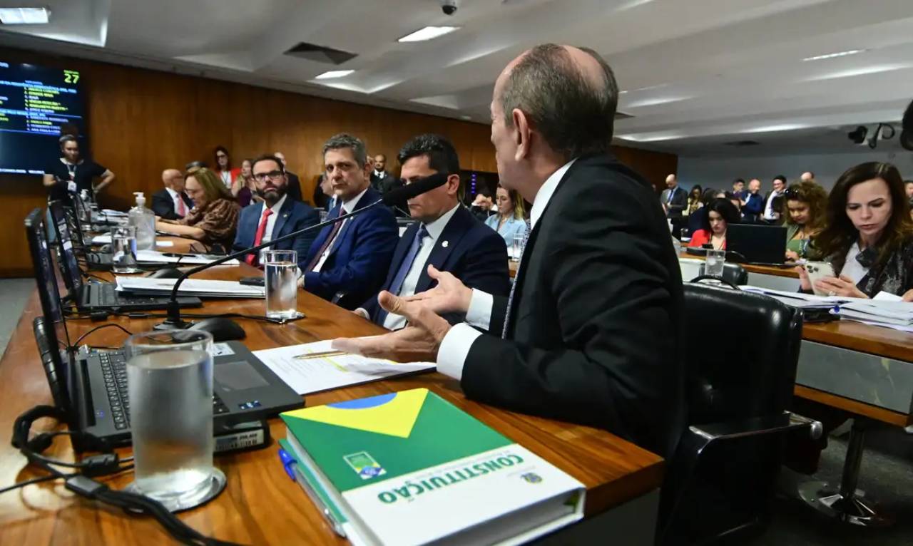 CCJ do Senado