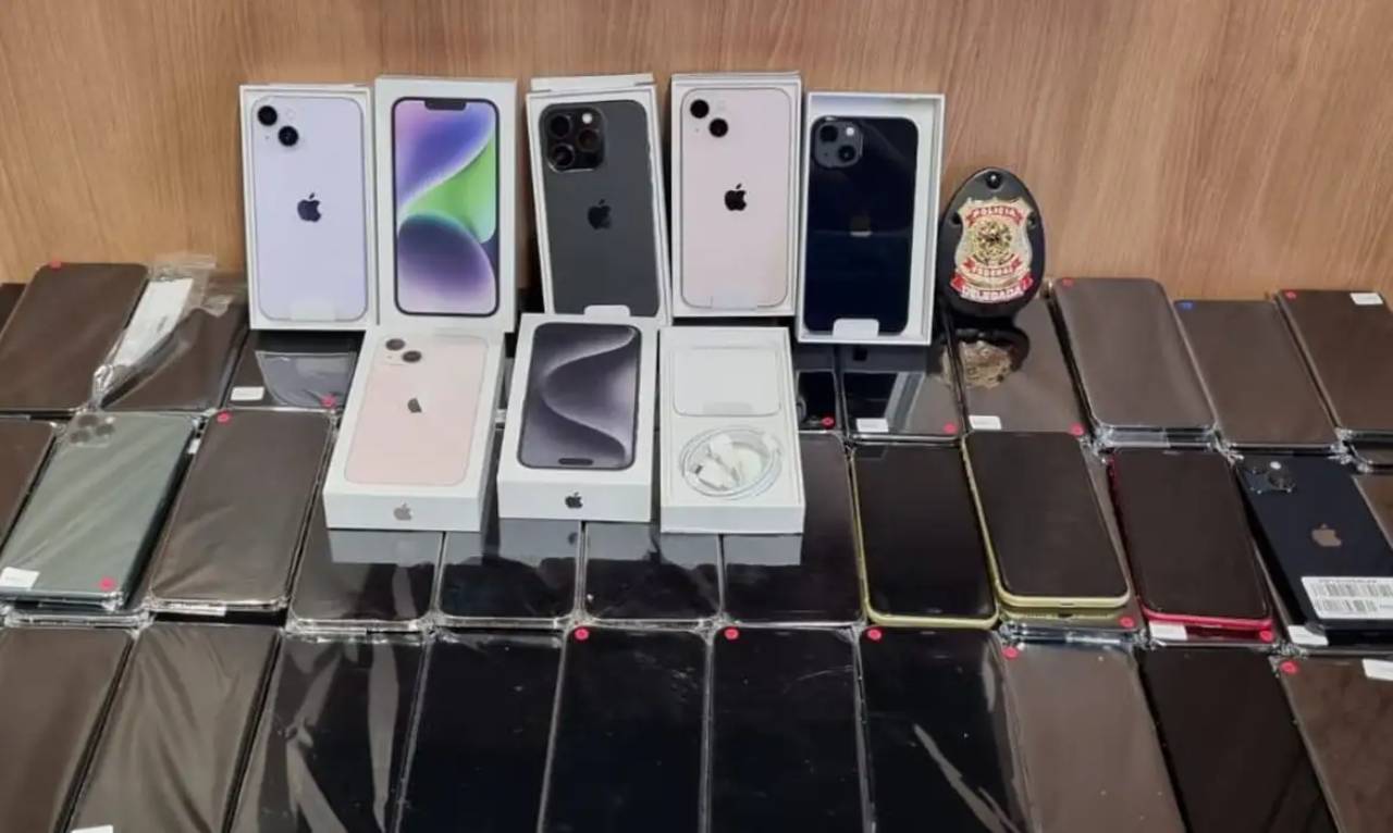 Celulares sobre mesa