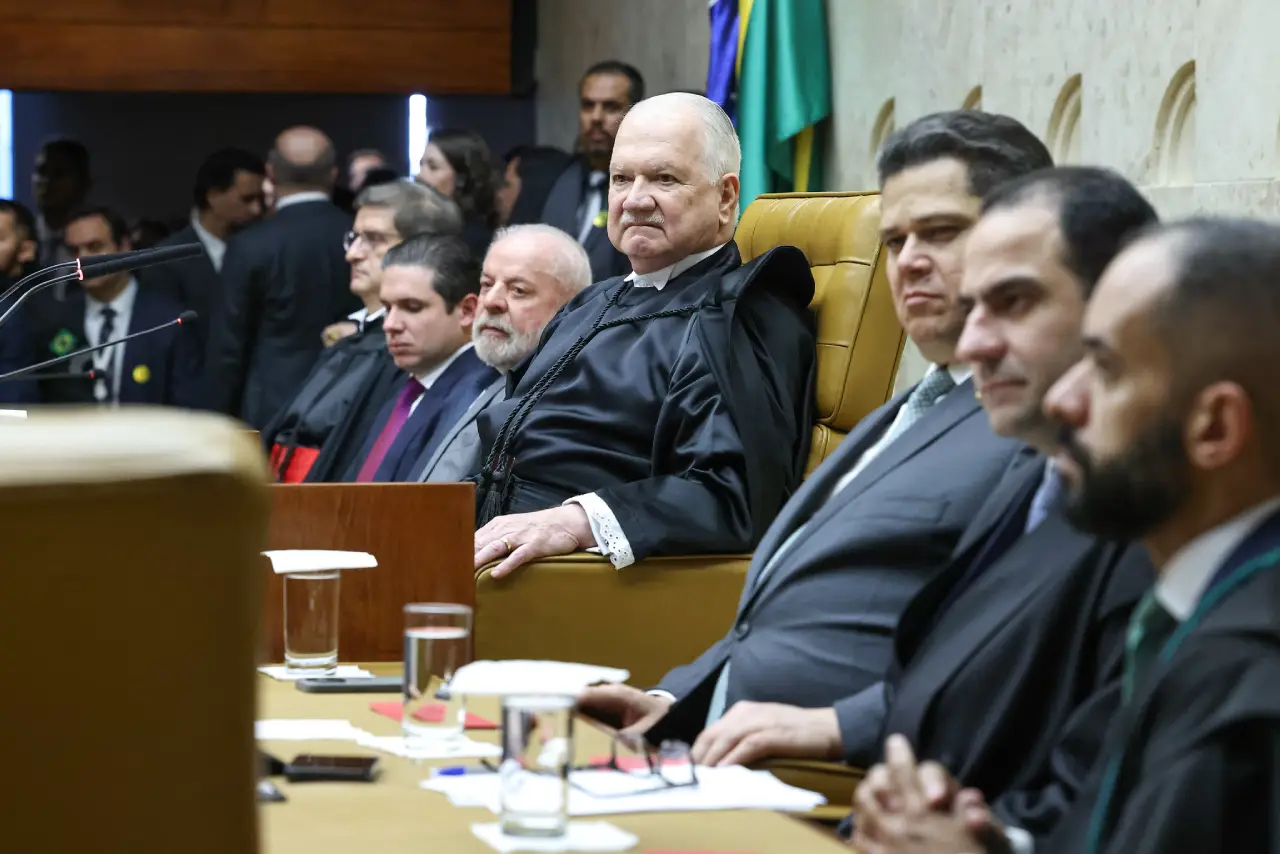 Cerimônia de posse do ministro Edson Fachin como Presidente do Supremo Tribunal Federal e do Conselho Nacional de Justiça.