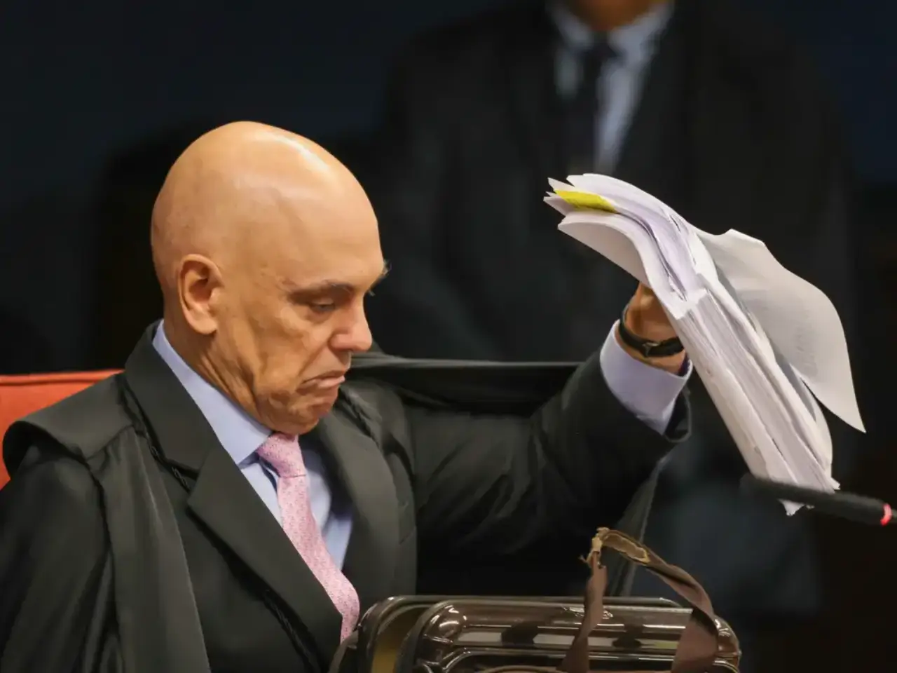 O ministro relator Alexandre de Moraes durante sessão da Primeira Turma do Supremo Tribunal Federal (STF) que retoma o julgamento dos réus do Núcleo 1 da trama golpist