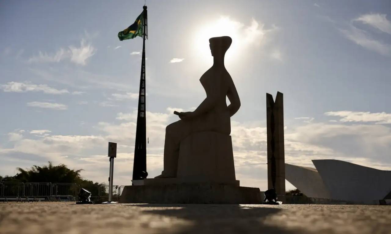 Estátua da Justiça, no STF