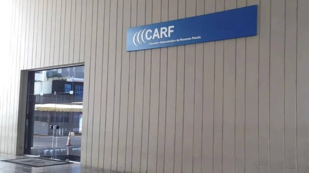 Projeto na Câmara propõe extinguir o CARF e transferir julgamentos tributários para a Justiça Federal