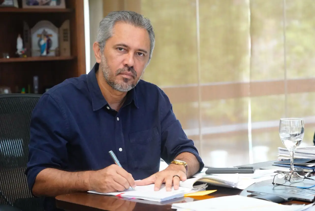 Governador Elmano de Freitas