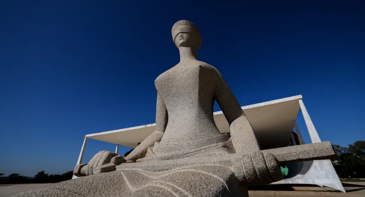 STF suspende ingresso de novos alunos em faculdades municipais