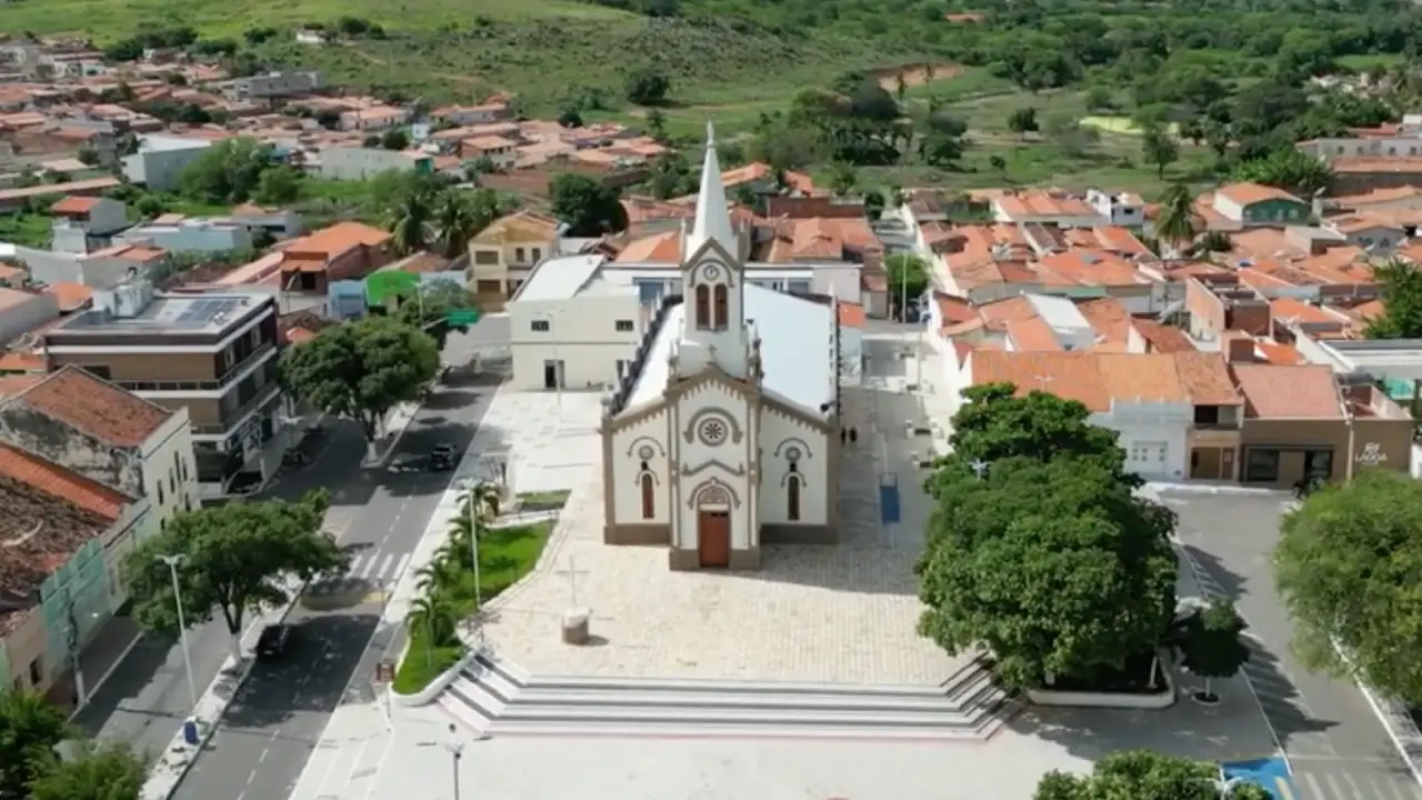 Vista aérea da cidade de Assaré, no Ceará