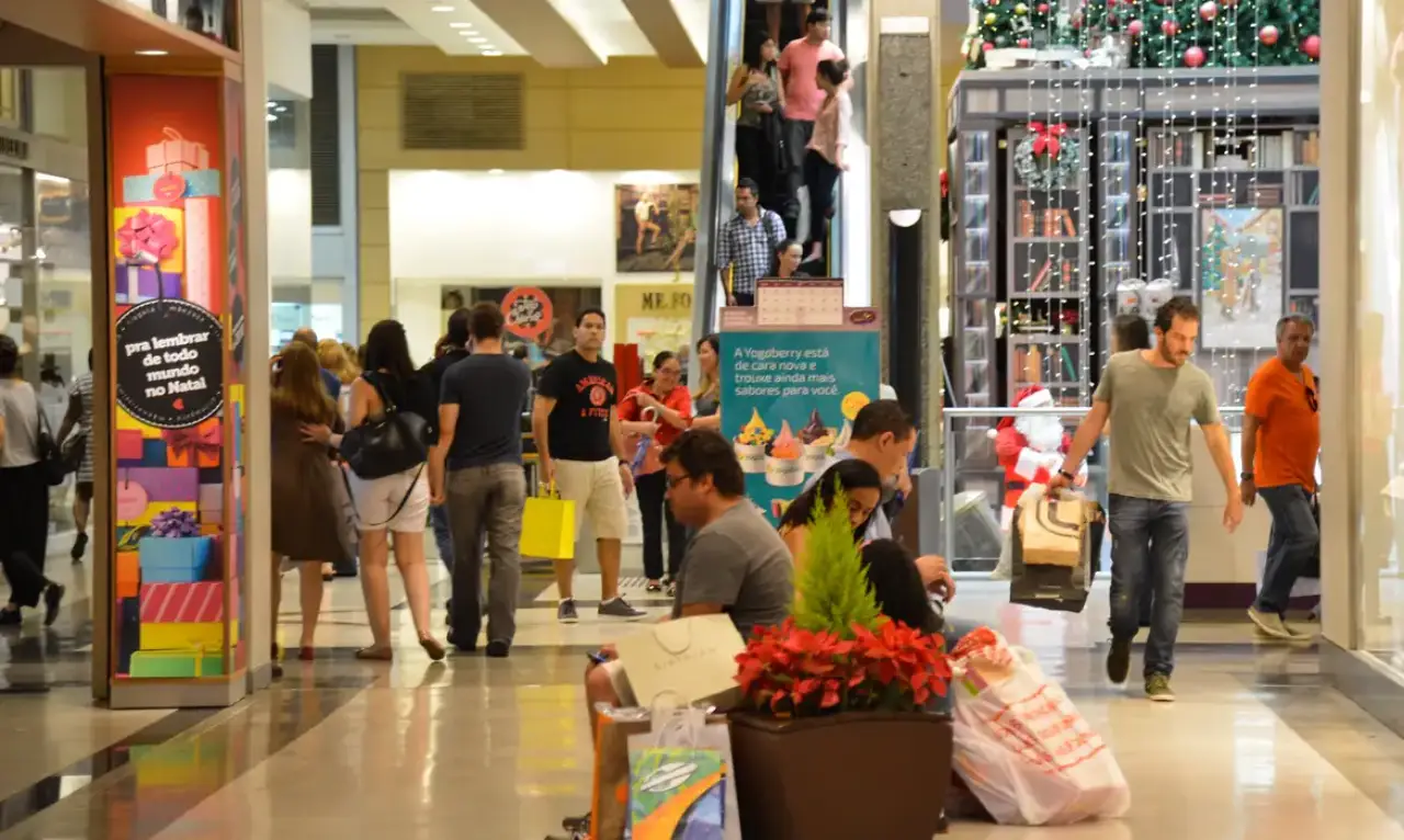 Movimentação em shopping center