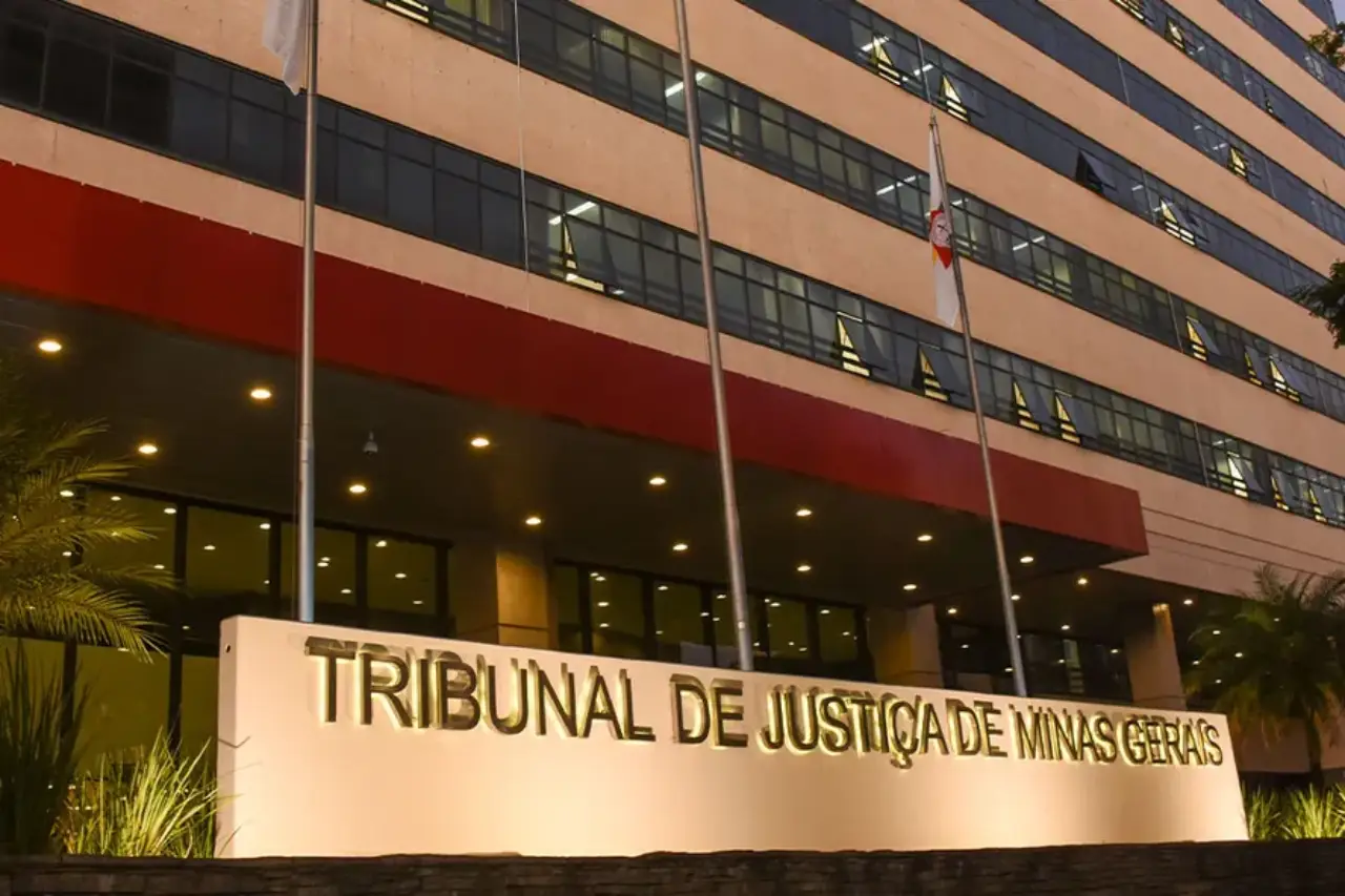 Entrada do Tribunal de Justiça de Minas Gerais (TJMG)