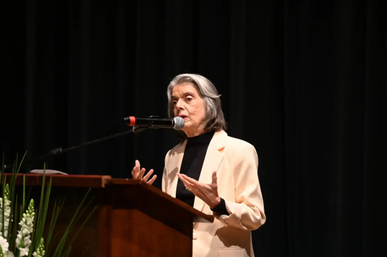 O que são as ‘brigadas eleitorais’ para proteger candidatas nas eleições de 2026, propostas por Cármen Lúcia