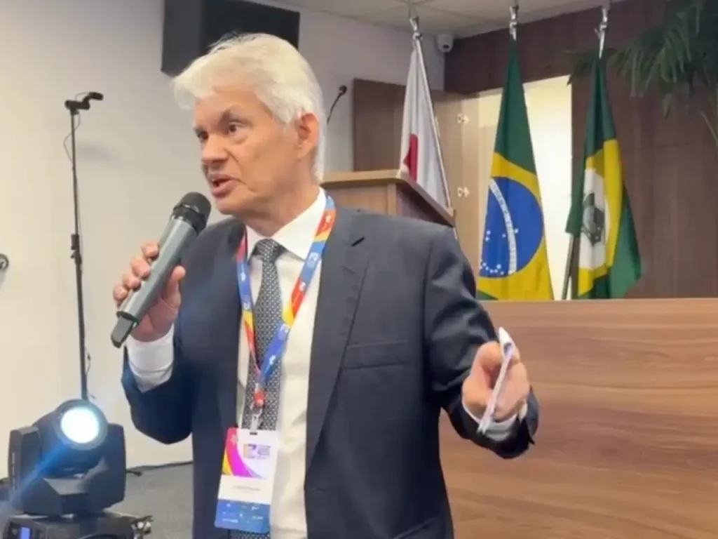 Proposta sobre devedor contumaz na reforma tributária é risco à democracia , alerta Schubert Machado