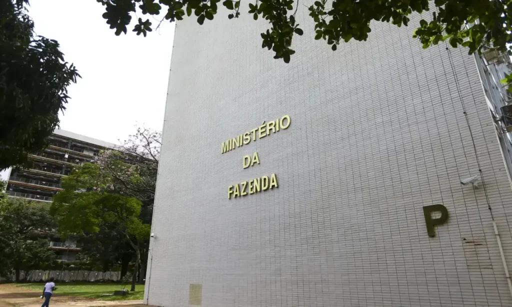 Reforma tributária: o que muda com a regulamentação da cobrança da CBS e do IBS