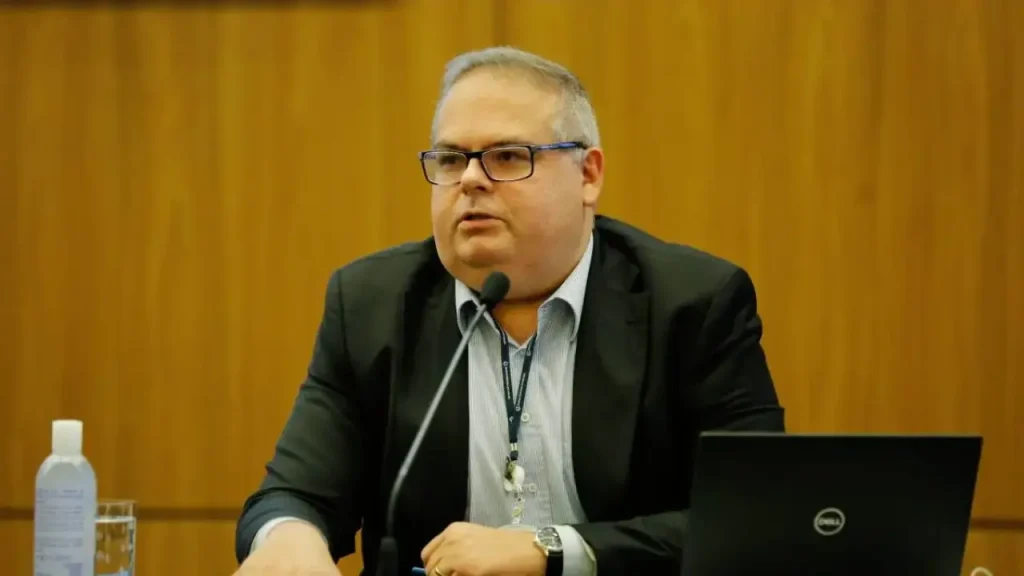 Em meio a críticas dos EUA ao Pix, cearense que ajudou a criar sistema ganha destaque