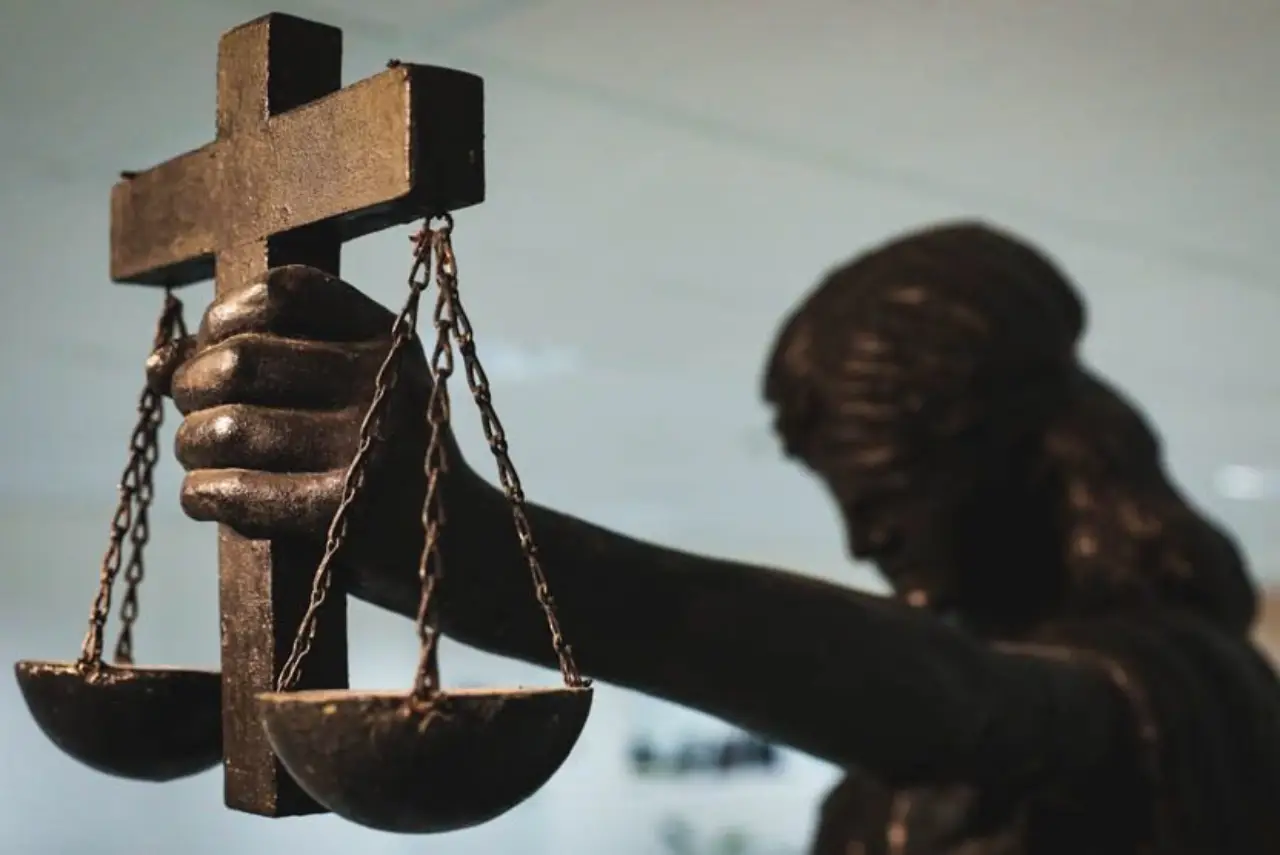 TJCE rejeita recurso feito com IA que citou decisões inexistentes e comunica OAB