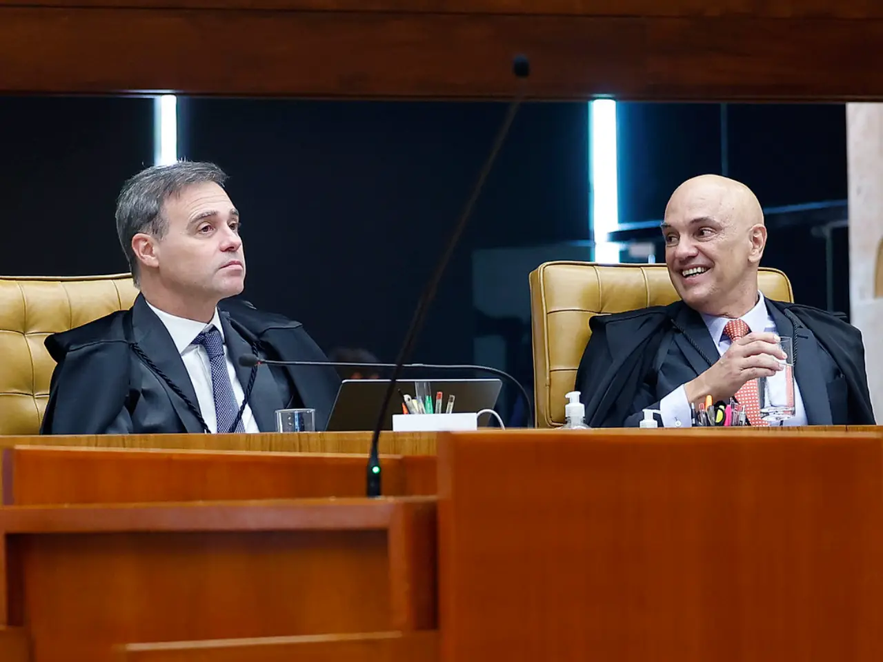 André Mendonça e Alexandre de Moraes no plenário do STF